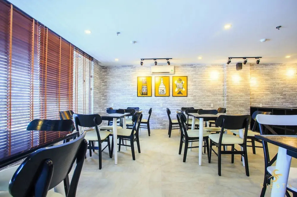 Delfino Hotel & Spa Danang