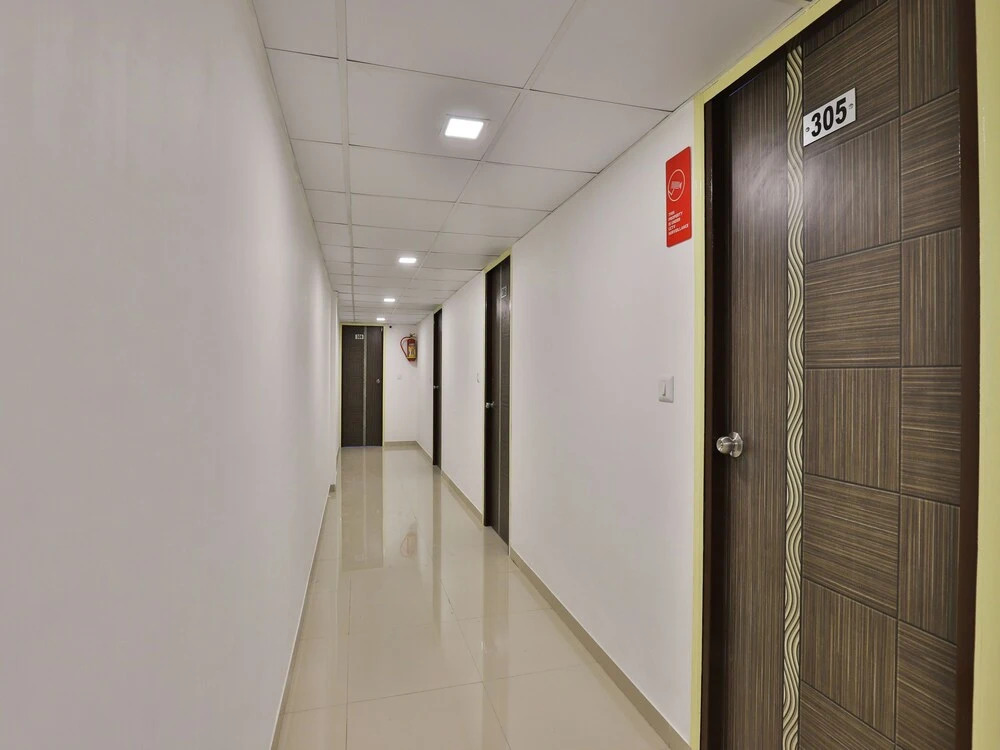 OYO 12229 Hotel Sarvagya