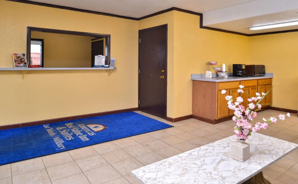 Americas Best Value Inn & Suites - East Toledo/Millbury