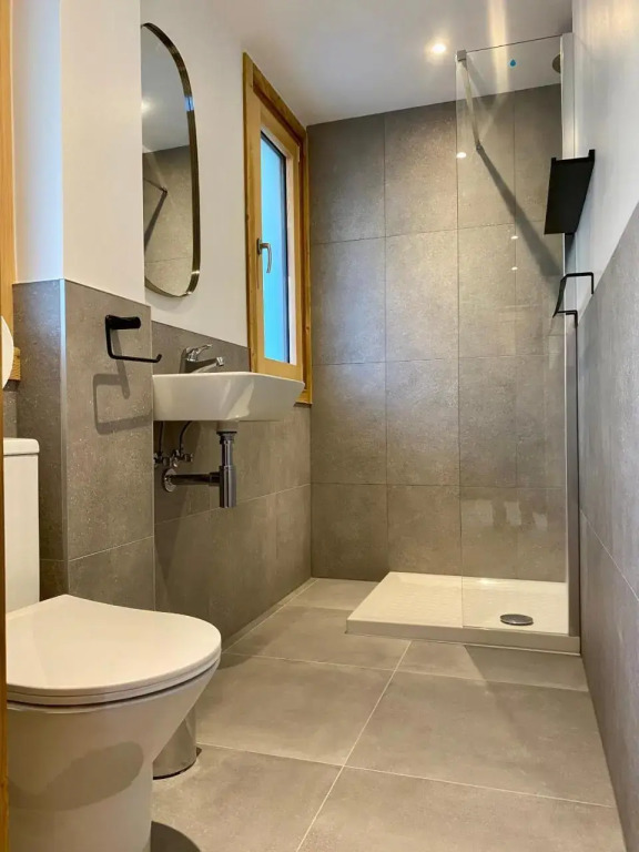 4 Bedroom, 4 Bathroom, Hot Tub, Chamonix Centre