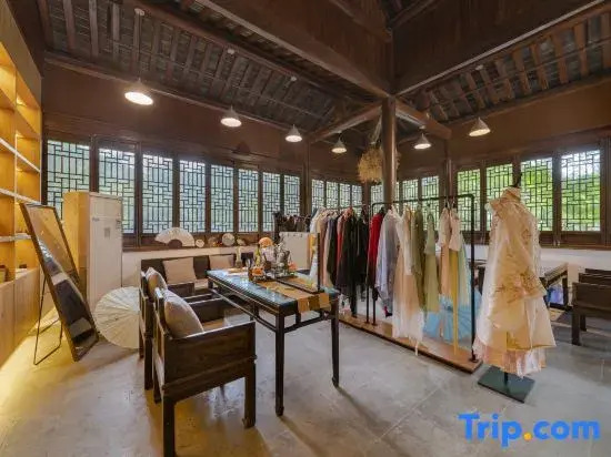 Yijiangnan Shuiyue Hanfu Theme Homestay