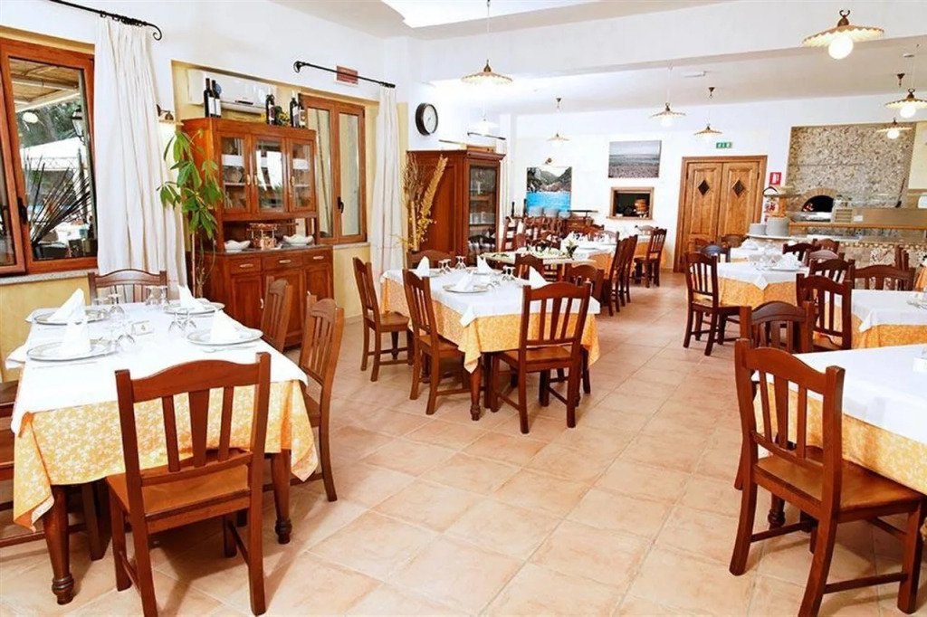 Bellamarina Resort