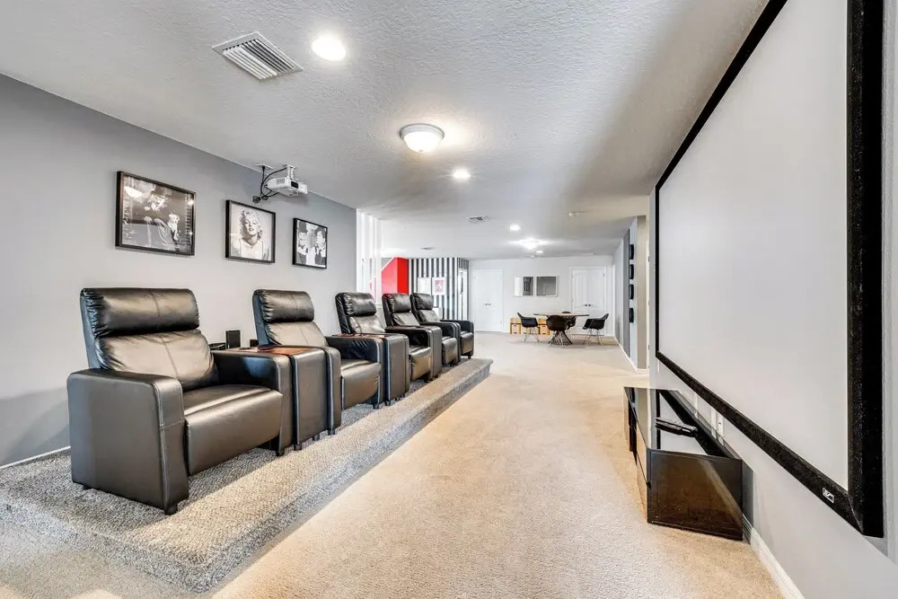 8 Mi to Disney World: Family-friendly Retreat!