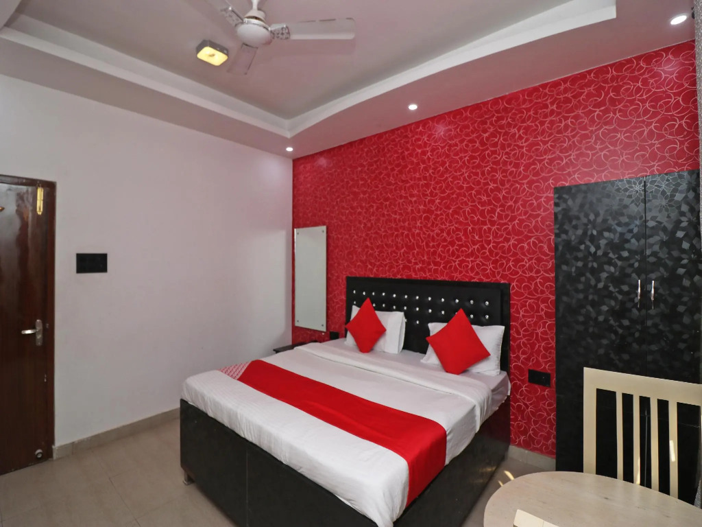 OYO 33002 Mansi Guest House