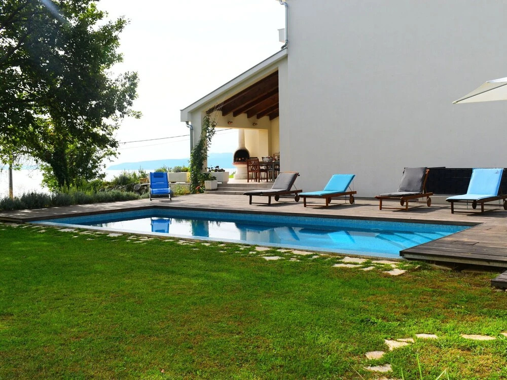 Modern Villa in Icici with  Swimming Pool and Jacuzzi