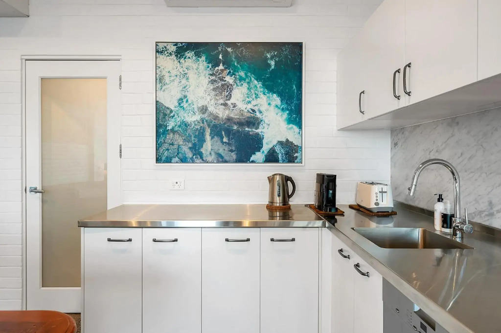 Cliffside: Bondi Beach
