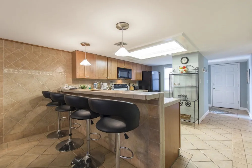 Suntide II Condominium 201