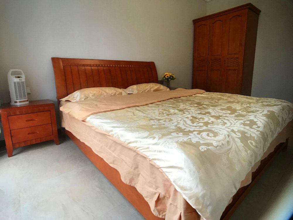 Sanya Linglong Lulushun Hotel