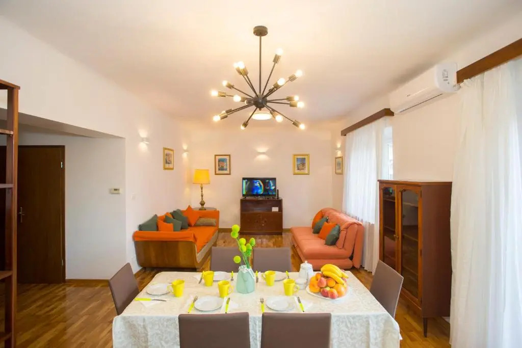 Apartment Mina