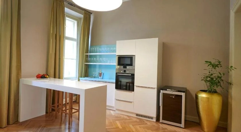 EMPIRENT Grand Central Apartments