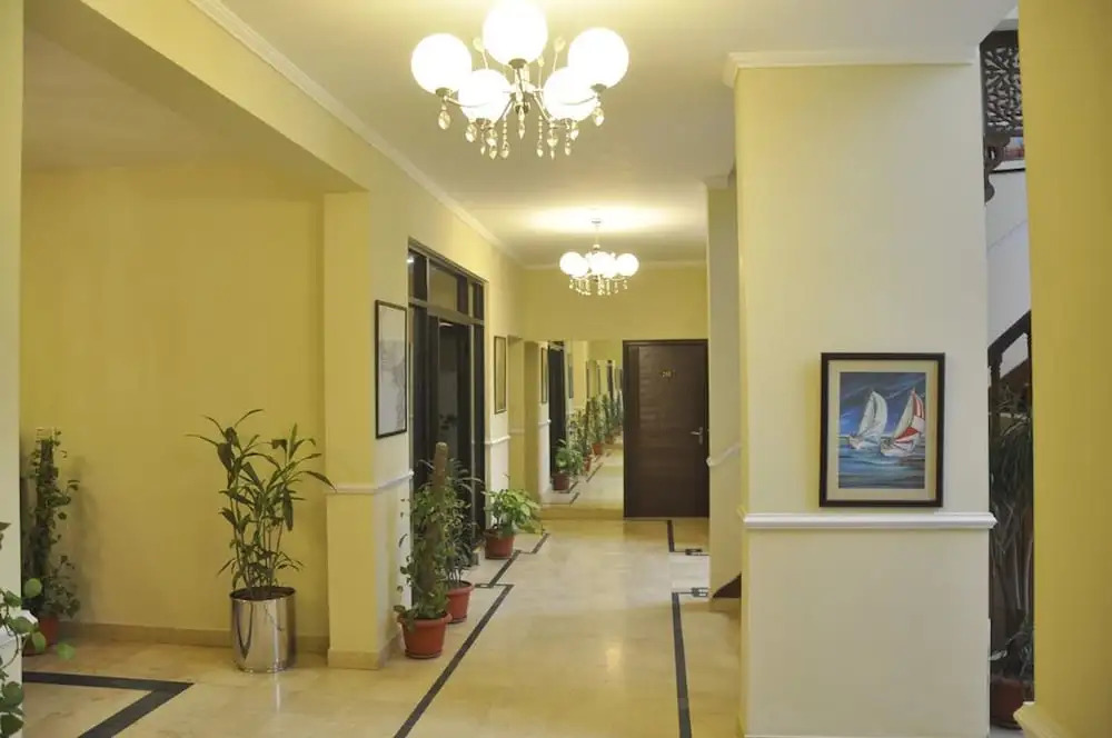 Herfa INN Hotel Lahore