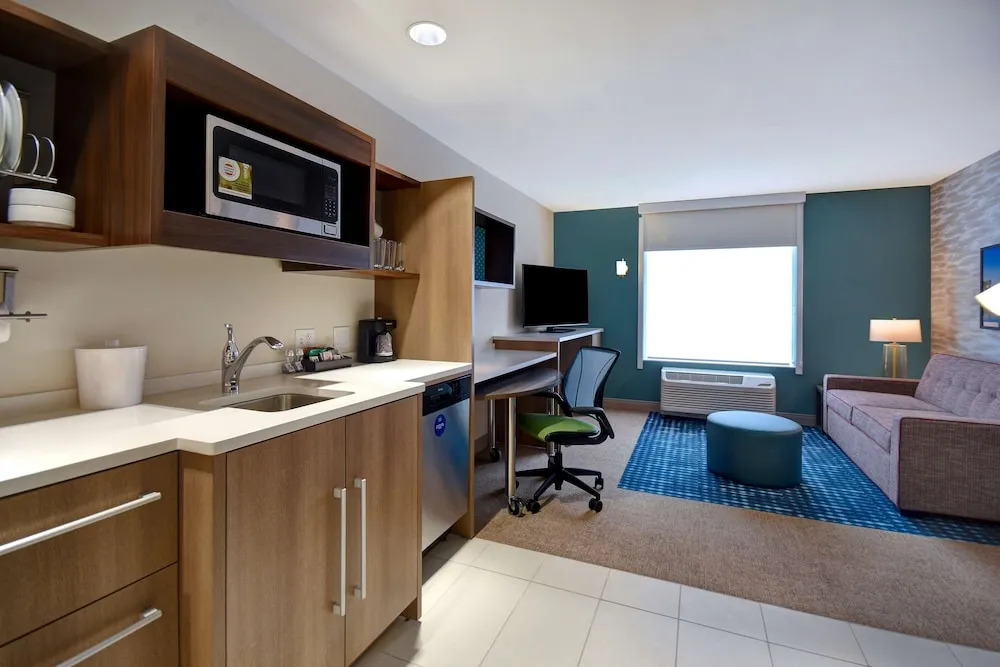 Home2 Suites Wichita Downtown Delano, Ks