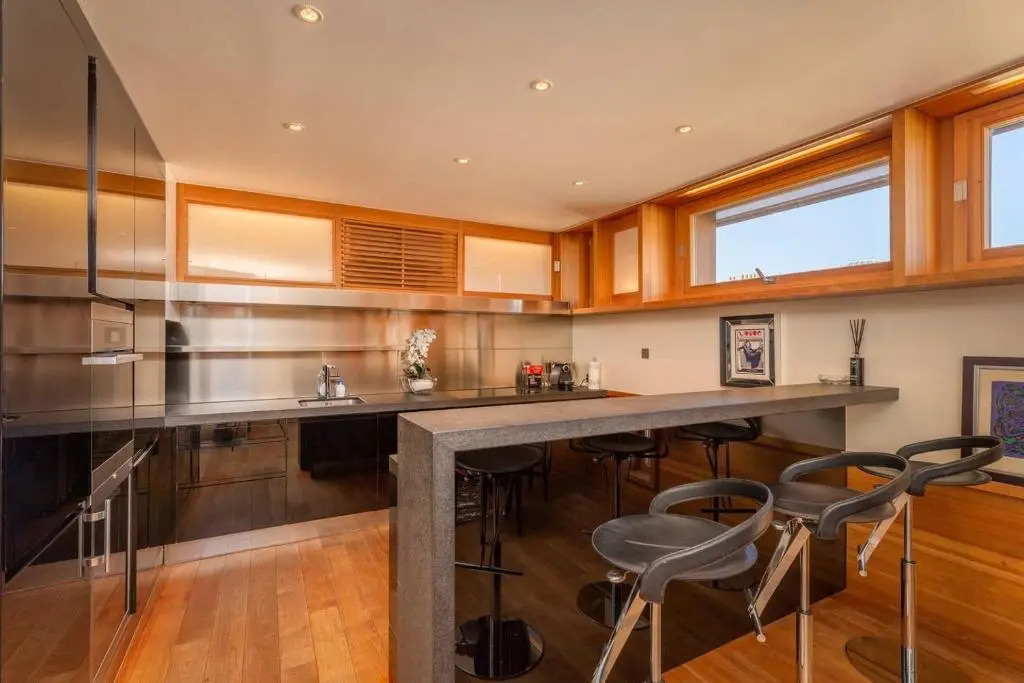 2BD Modern Apartment in Geneva Center with Rooftop by GuestLee