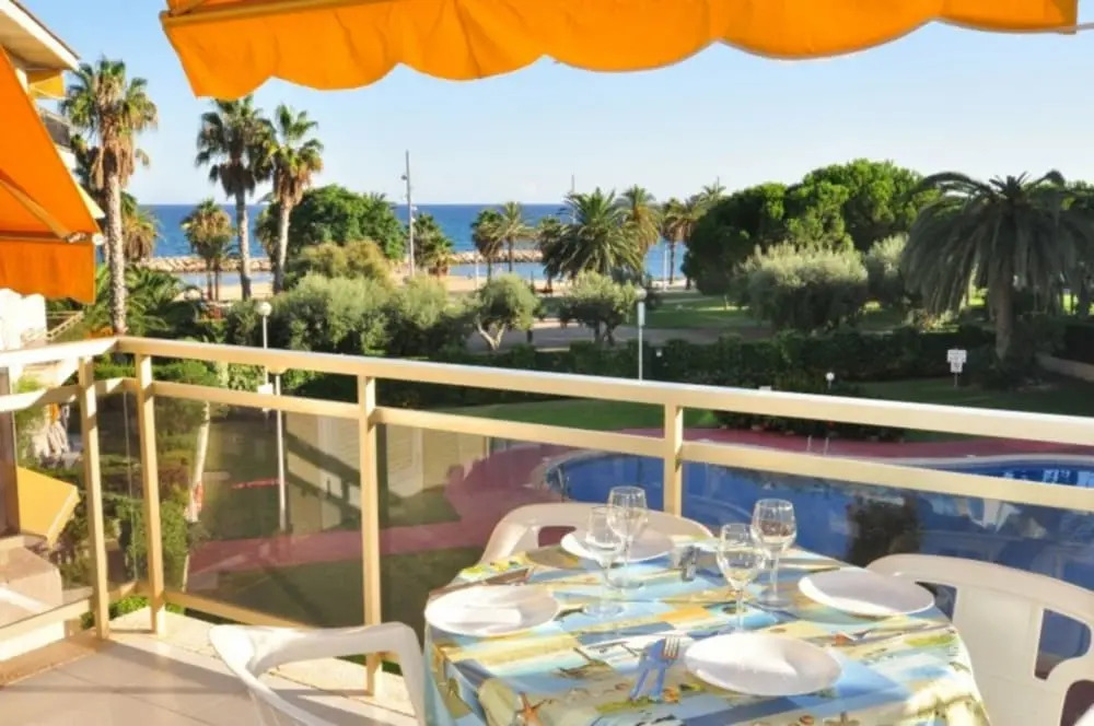Apartamento Vista a la Piscina Para 6 Personas en Cambrils