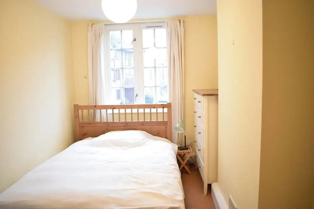 Calm 3 Bedroom Apartment in Wandsworth