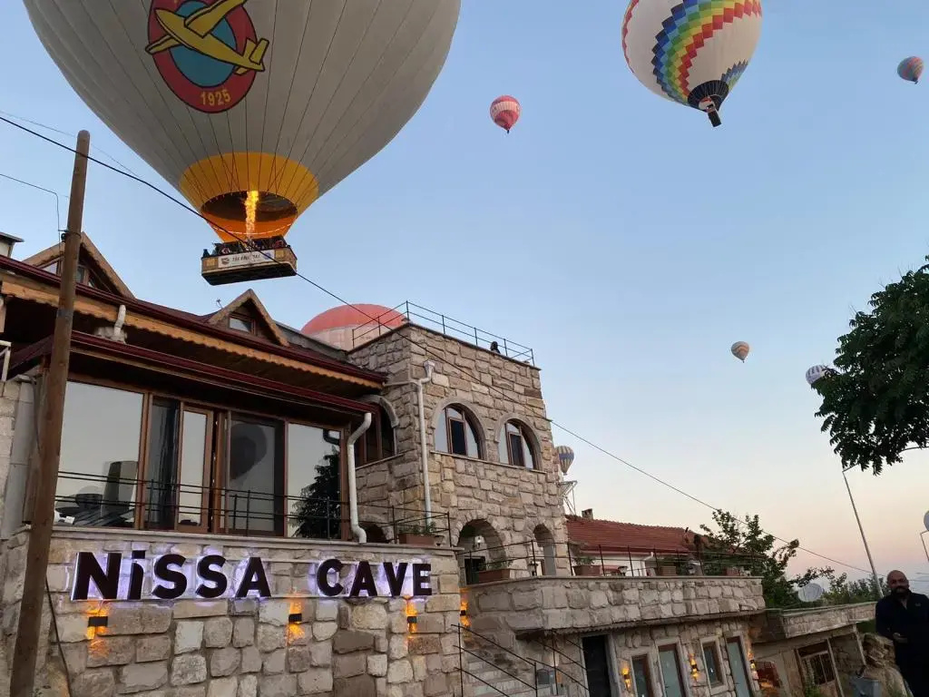 Nissa Cave