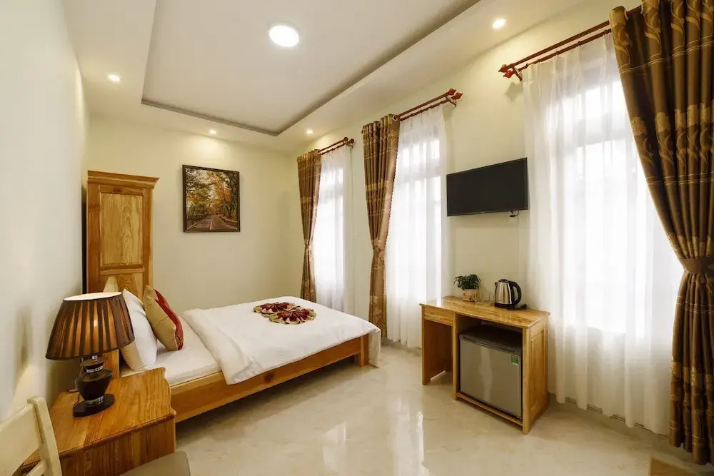 AHA Xuan Truong Hotel