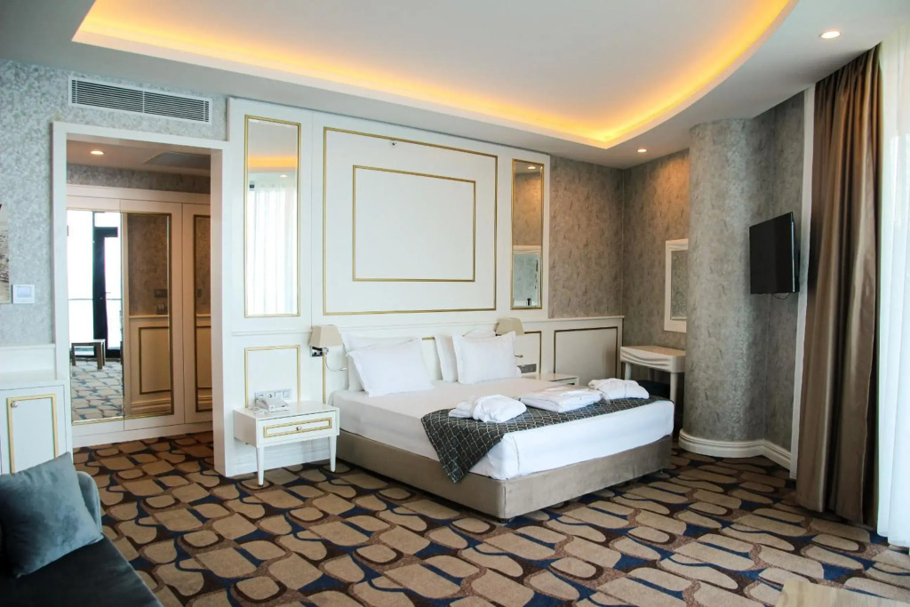 BLUE MUDANYA HOTEL