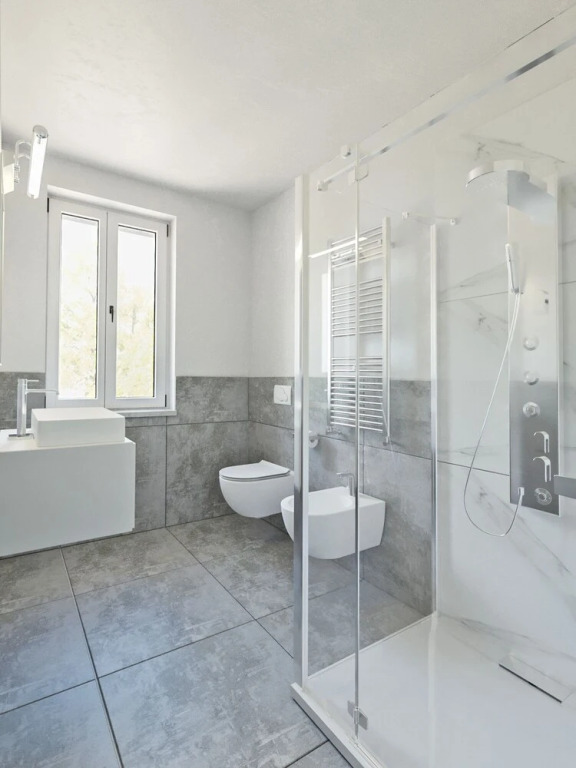 Queen Verona Luxury Apartment