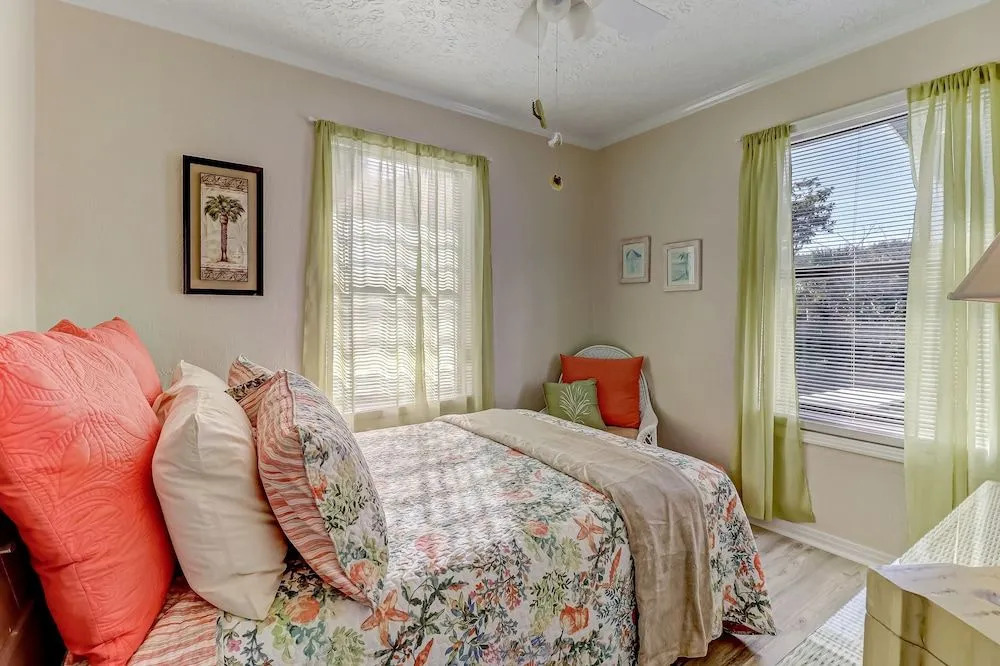Dog Friendly Old Fernandina Style Home with Extra Studio Room by RedAwning