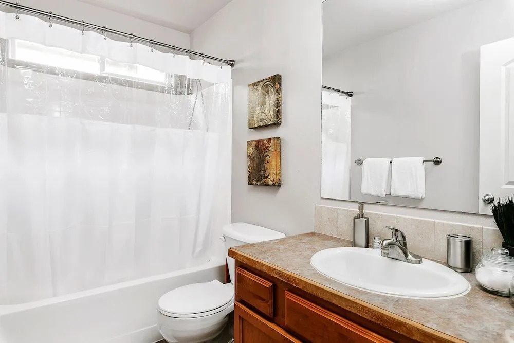 Heart Of Meridian Home Just Mins From The Village
