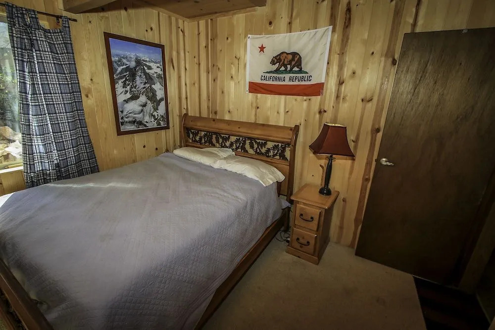 Aspen Chalet - 3 Br home by RedAwning