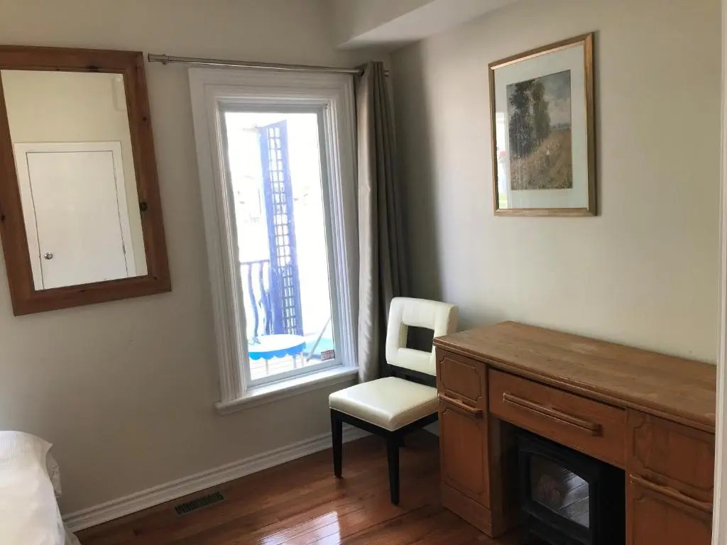 Ellis House Bed & Breakfast
