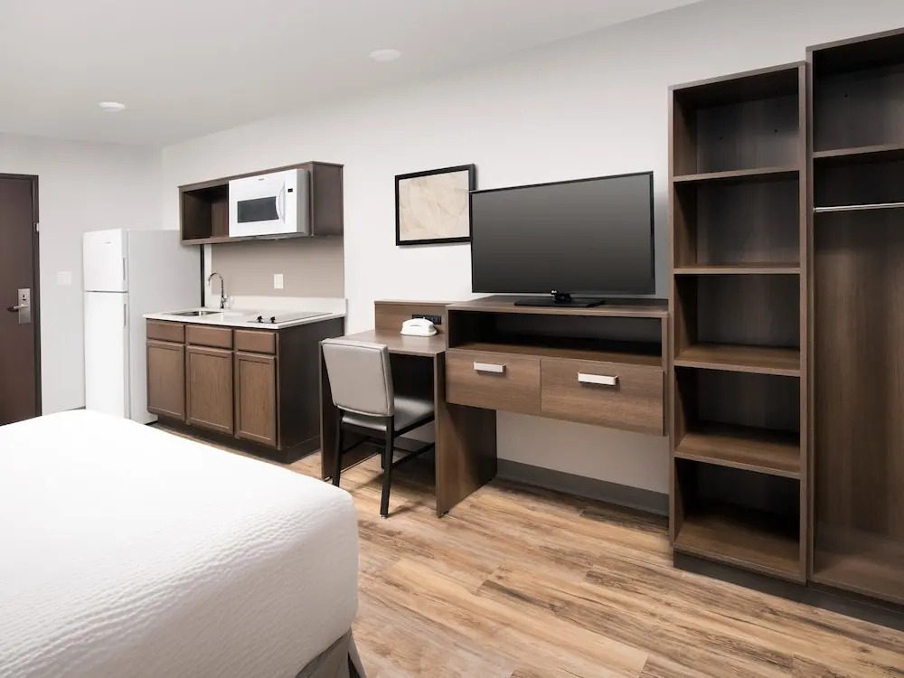 Extended Stay America Select Suites - Tampa - Brandon - East