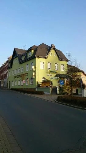 Goldener Löwe Triebes