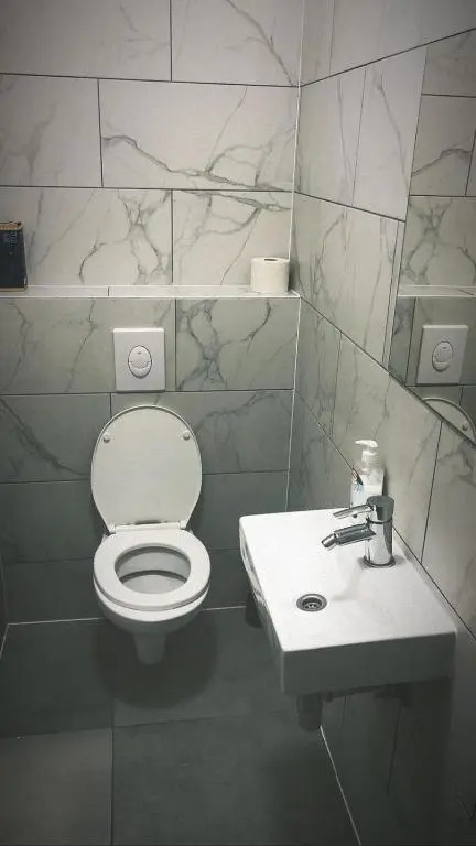 Private Room near Vienna City Center 1