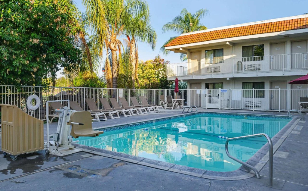 Motel 6 Fresno - SR 99