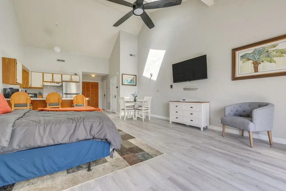 Baytree Golf Colony Studio ~ 5 Mi to Beach!