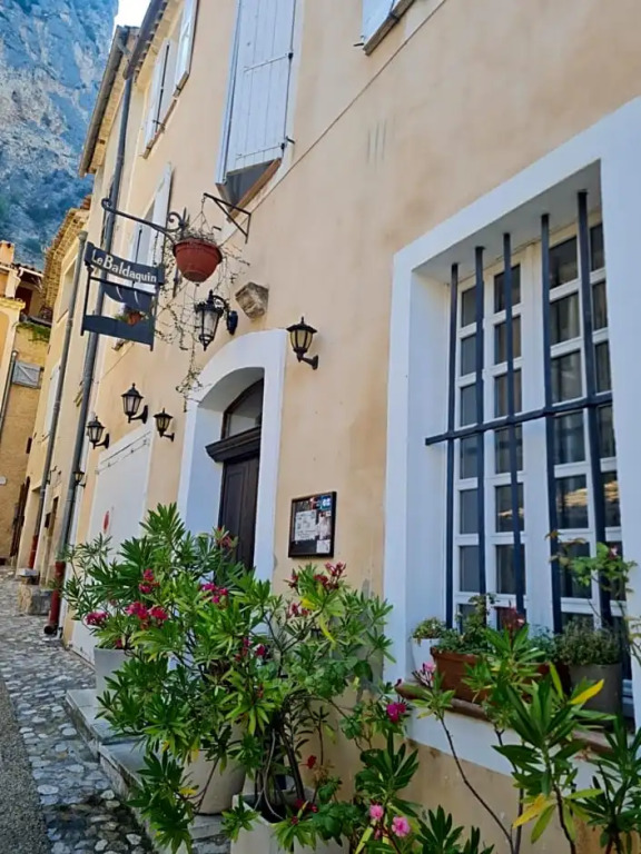 Le Baldaquin