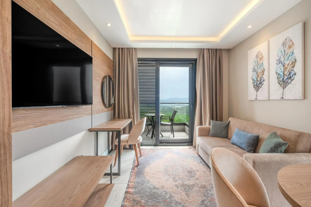 Montenegro Lodge