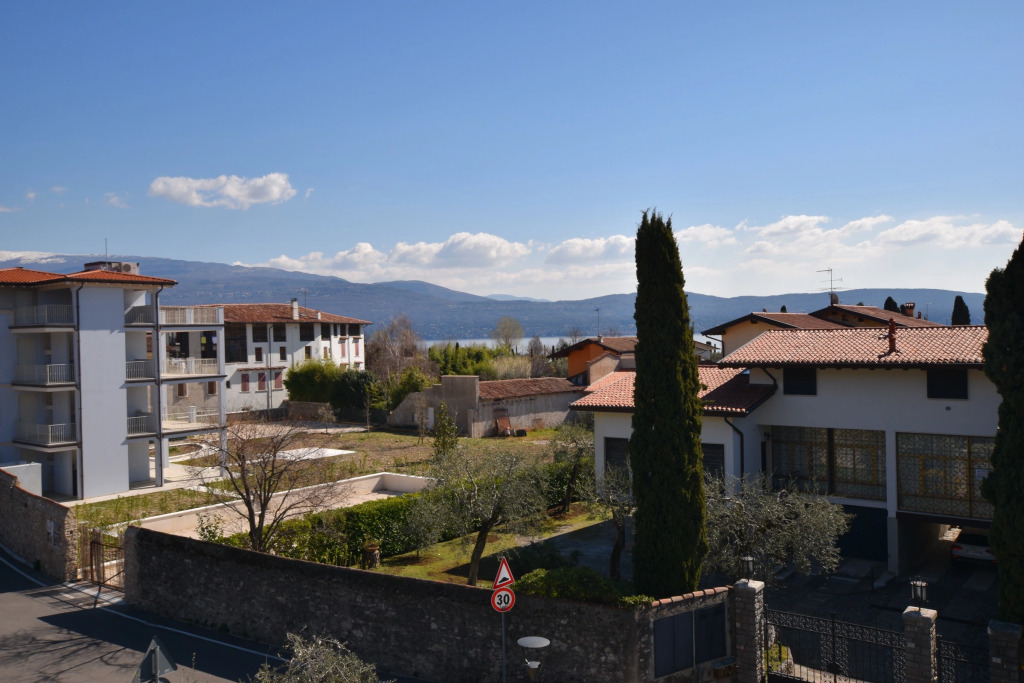 Margherita Near Lake - Family Friendly