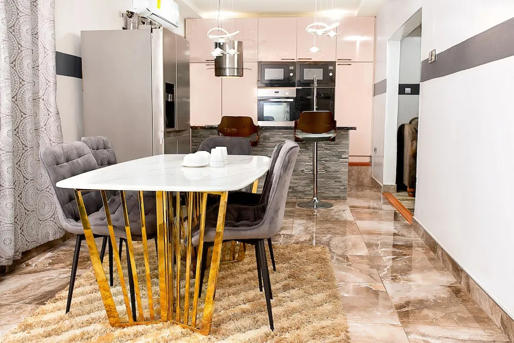 Lovek Condos