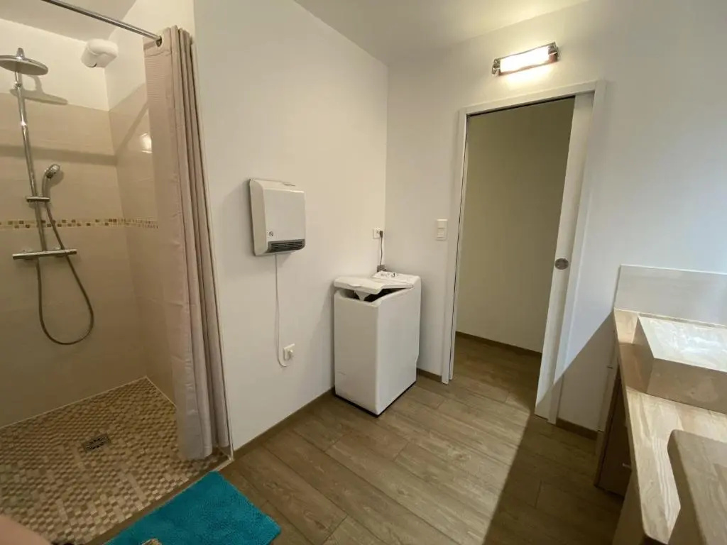 Maisonette en pierre rénovée avec jardin à 100m de la plage - 5/6 couchages et Wi-Fi - FR-1-349-179