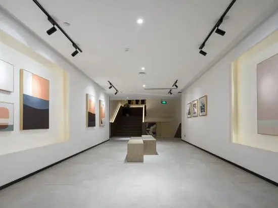 Yilongxuan Hotel (Guangzhou Baiyun Airport Renhe Subway Station)