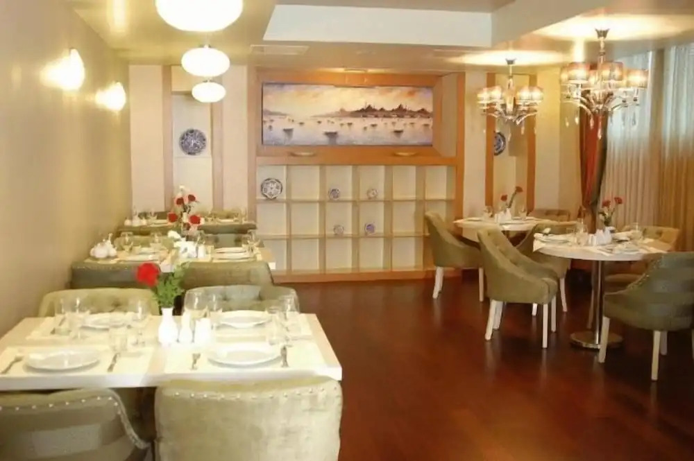 Dareyn Hotel