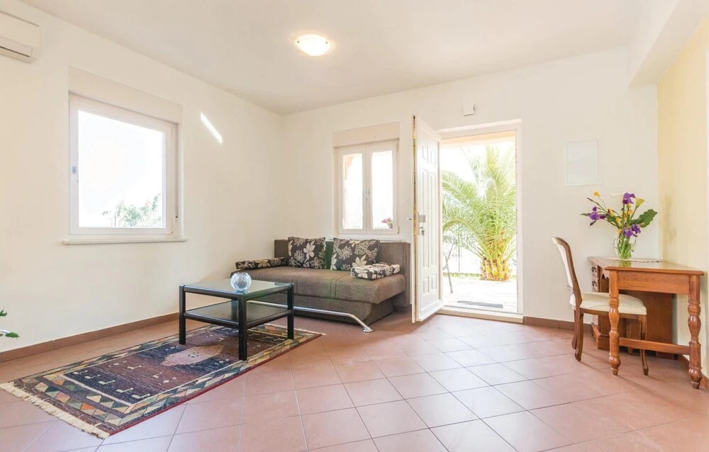 Awesome Home in Ika With Wifi and 2 Bedrooms