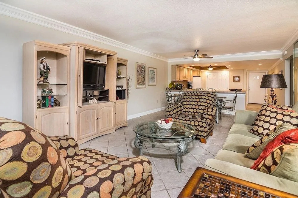 Shoreline 2084 Condo by RedAwning