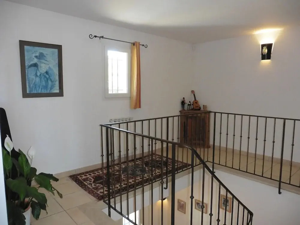 Pretty, Spacious Holiday Home With Private Pool