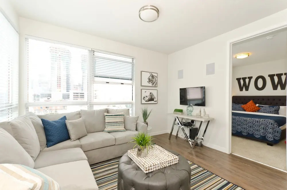 Downtown LA Penthouse Convention Suite