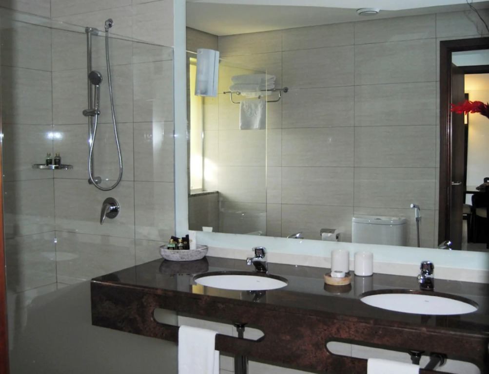 Dom Pedro Laguna Beach Resort & Golf by WAM Experience