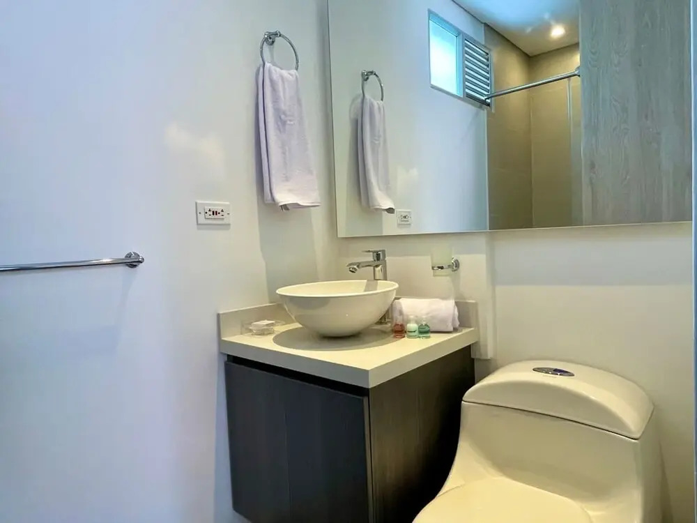 w Fantastic 3BR With Balcony in Laureles