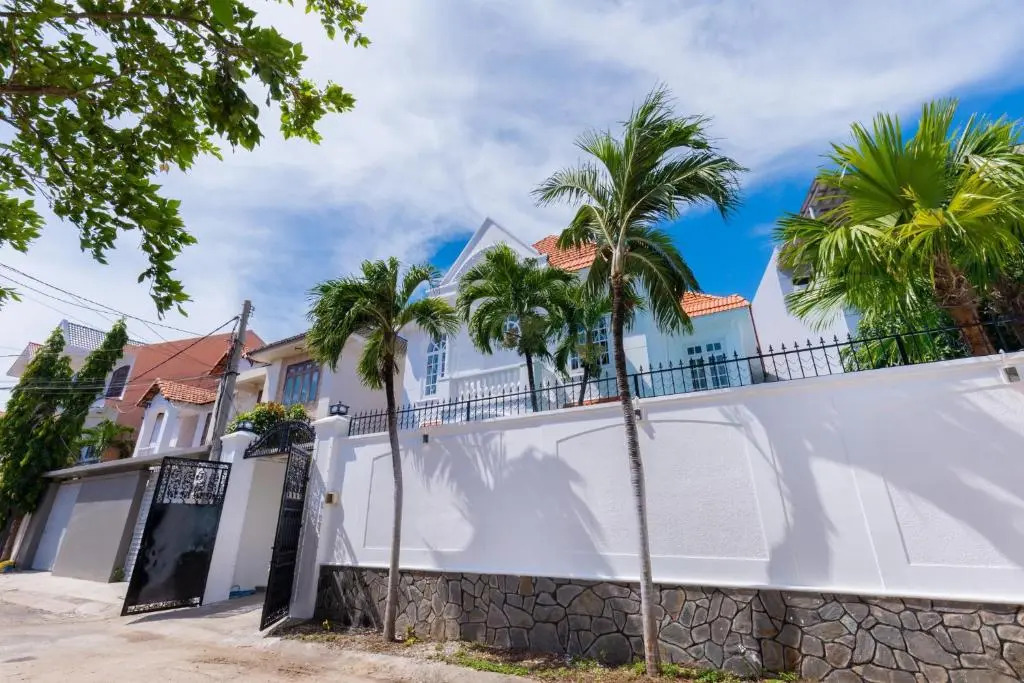 Ruby Villa F1