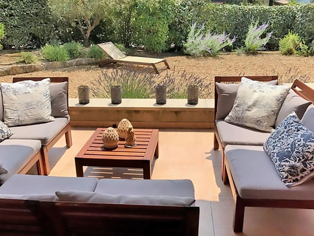 Villa in Saumane near Golf Course and Pool