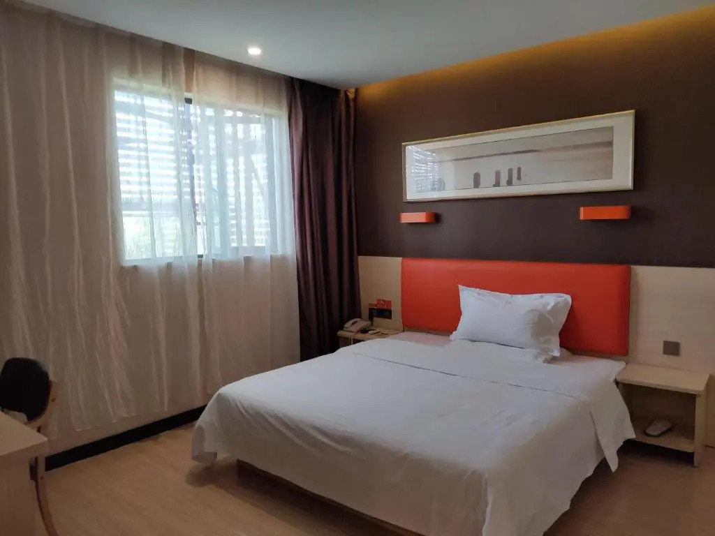7Days Premium Shenzhen Dalang Commercial Center Branch
