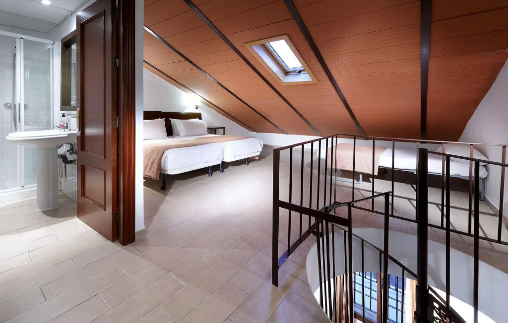 Apartamentos Patios De Alcántara