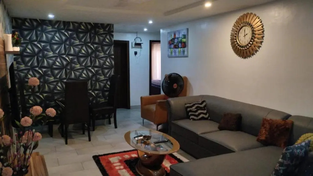 Lovely 2 bedroom ogba